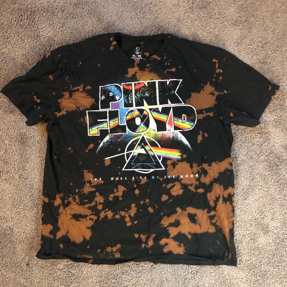 Tops - Pink Floyd Graphic Tee